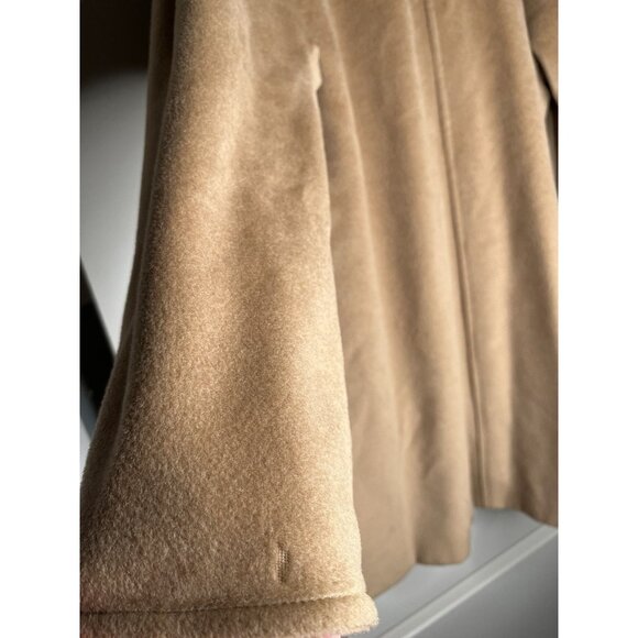 MaxMara Beige Wool Overcoat Size US 10 - Picture 8 of 10